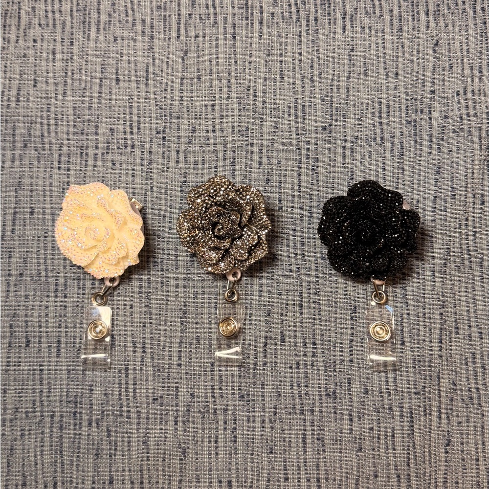 Cute Rose Badge Reel Set